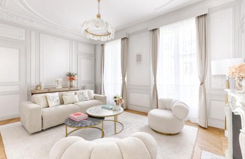 8th Arrondissement Apartment | Artistic Luxury 3-Bedroom Apartment - Champs-Élysées