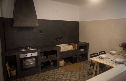 Mets House | Artistic period house in Mets, central Athens