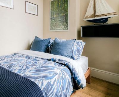 Ferndale Apartment | Artistic Pied-à-Terre, Steps from the Tube, Moments from London's Heart