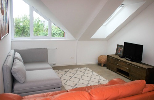 Nove Mesto Apartment | ★ artistic ★ spacious ★ air-conditioned ★ patio ★ terrace ★ free parking