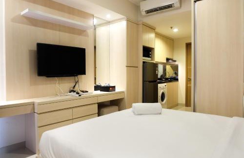Cikarang Apartment | Artistic Studio Apartment at The Oasis Cikarang By Travelio