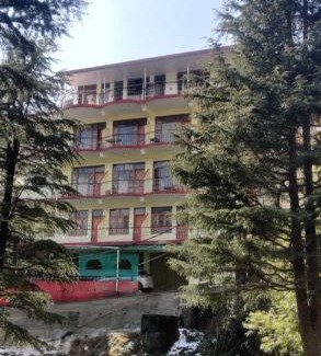 Dharamshala House | Artllers at Vicctoria House,Free parking,5 mins walk to market,Mountain view