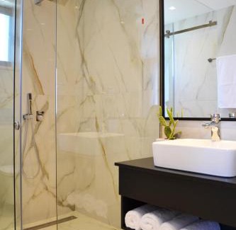 Qafe e Gjashtes Hotel | ArtNest Luxury Hotel & Suites