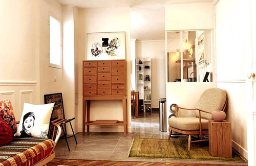 Saint-Germain-des-Pres Apartment | Artsy apartment