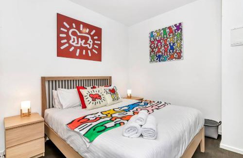 Adelaide Central Business District Apartment | 'Artsy at East End' A Modern Inner-city Retreat
