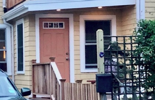Portland House | Artsy bungalow in West End Portland - Pet okay
