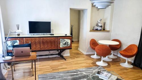 Uzupis Apartment | Artsy Retreat In The Heart Of Uzupis, Vilnius