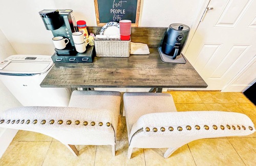 Downtown Phoenix Apartment | Artsy Studio w/Private Patio 5mins to Airport & Downtown PHX - Sky Harbor Suite