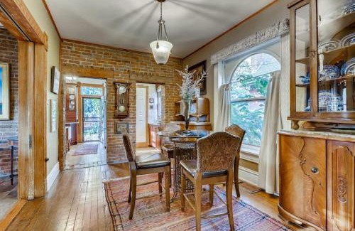 Whittier House | Artsy Victorian Great Location And Amazing Outdoor Space