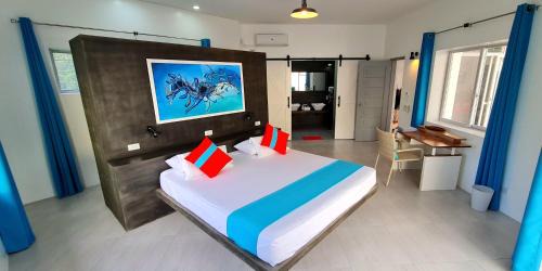 Mambajao House | ArtVilla Camiguin - Luxus Homestay mit Infinity Pool und Sunset View