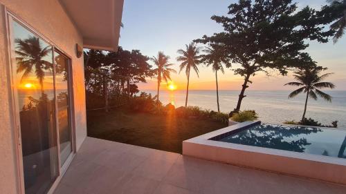 Mambajao House | ArtVilla Camiguin - Luxus Homestay mit Infinity Pool und Sunset View