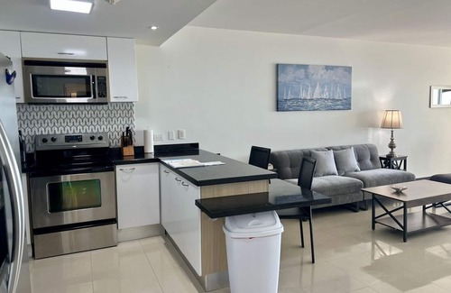 Eagle Beach Condo | Aruba Eagle Beachfront Oceania Resort 3bd3ba Penthouse w/private rooftop terrace