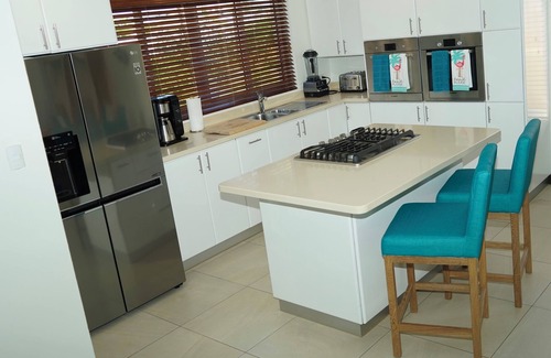 Opal Villa | Aruba Oasis – 3BR Villa, Private Saltwater Pool, 7 Min to Beach, Family Friendly