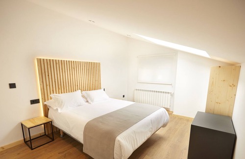 Viveiro Apartment | Arumes do mar e montaña, Loft with sea views, attic