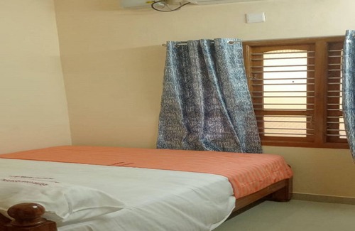 Tiruchendur Hotel | Arumugam AC Residency
