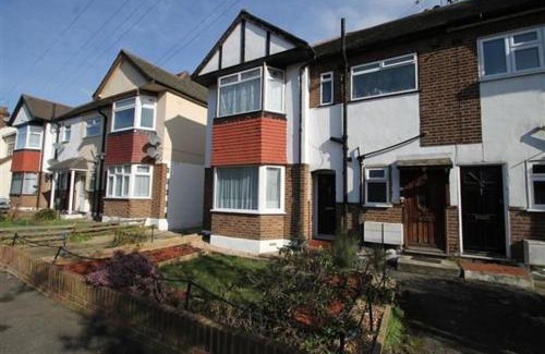Harold Wood House | Arundel Road, RM30RX
