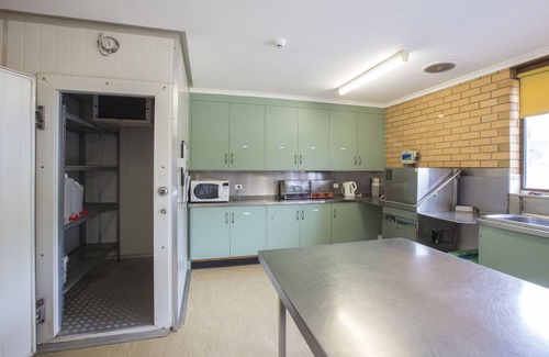 Port Hughes Cabin | Arura Group Stays - Port Hughes