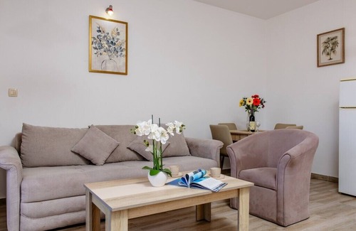 Velji Vinogradi House | Arvala Apartments - Apartment with Balcony