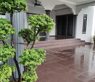 Sekinchan House | ARY&ZZ Homestay for islam guests