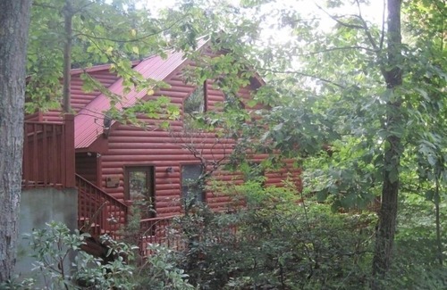 Walnut Mountain Cabin | AS SEEN ON HGTV LOG CABIN LIVING USD150.00 GAME ROOM