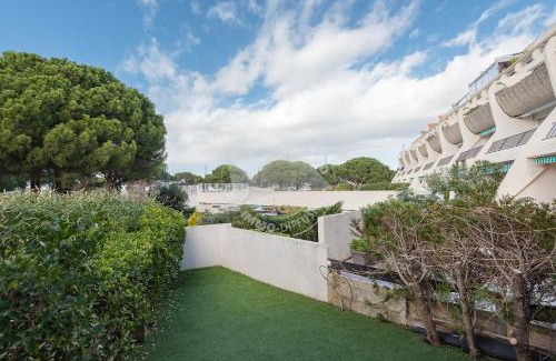 Le Grau-Du-Roi Apartment | AS22429 - P2 Cabine avec terrasse et jardin privatif