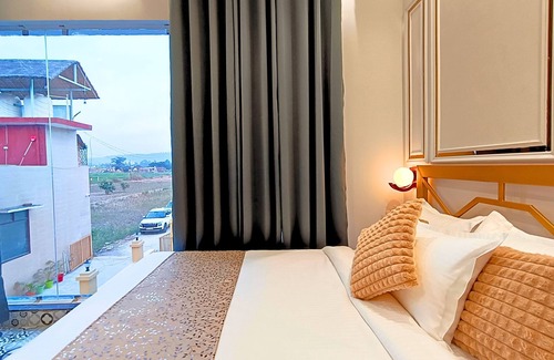 Bail Parao Hotel | Asapin Vanymahal