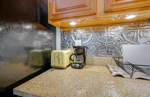 Asbury Park Condo | Asbury Park Condo < Half-Mi to Beach & Boardwalk!