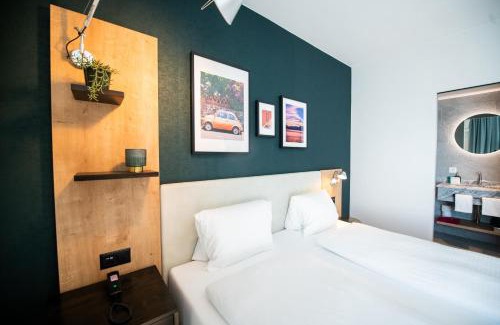 Ascona Hotel | Ascona Lodge, Pool & Garden Retreat