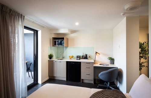 Ascot House | Ascot Budget Residences - Close to Brisbane Airport & Racecourses