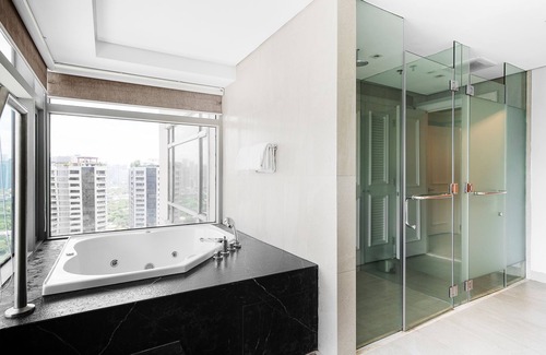 Urdaneta Hotel | Ascott Makati