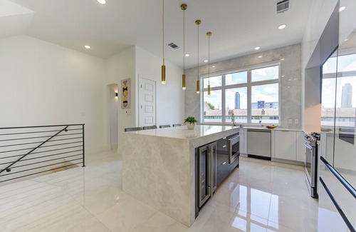Houston House | Asena Luxury Oasis - Gallerian
