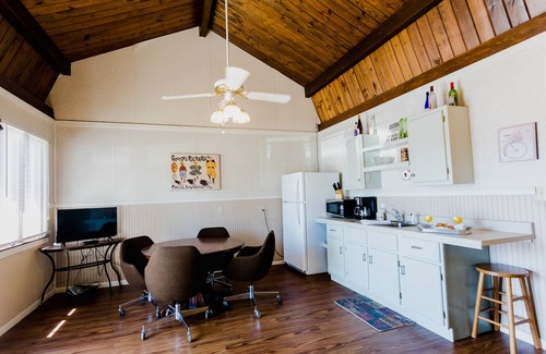 Hermann House | Ash Creek Suite - In Downtown Historic Hermann