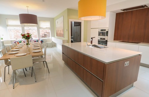 Holmbridge House | Ash Villa
