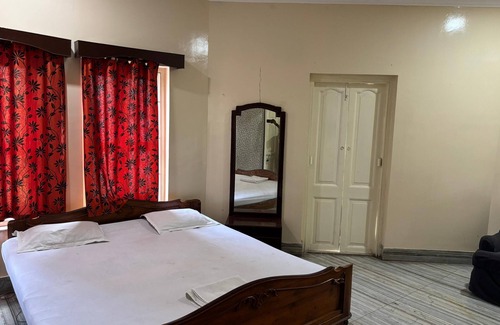 Kolkata House | ASHIRBAD GUEST HOUSE