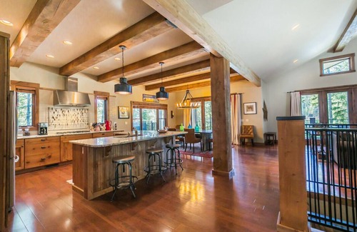 Kalispell House | Ashley Lake Family Retreat. Glacier & Whitefish 1 hour.