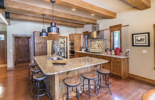 Kalispell House | Ashley Lake Family Retreat. Glacier & Whitefish 1 hour.