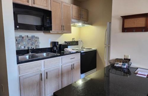 Florence Hotel | Ashley Quarters Hotel Airport-Cincinnati