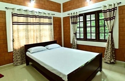 Madapura House | Ashraya home stay