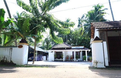 Munroe Island House | Ashtaman's Chayakkadaveedu Homestay