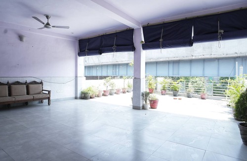 Kashmere Gate House | Ashu Villa Guest House