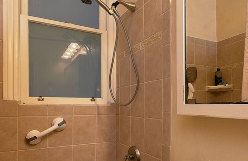 Marina District Condo | ASK about Better rates for longer stays!