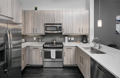 Third Ward Apartment | ASK FOR Discount-luxury Serviced Apt in Uptown CLT