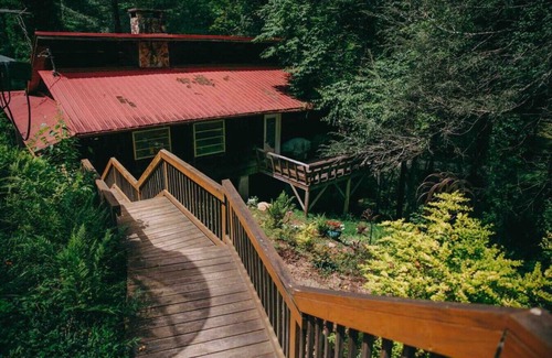 Blue Ridge Cabin | Aska Adventure River Swim and Summer Fun