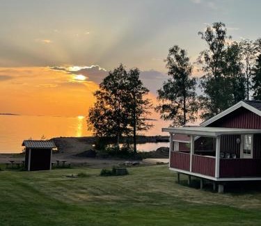 Sjotorp House | Askevikstugby