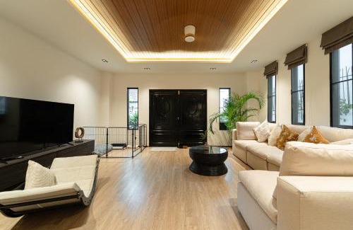 Asoke House | Asok house Sukhumvit27 Free BF