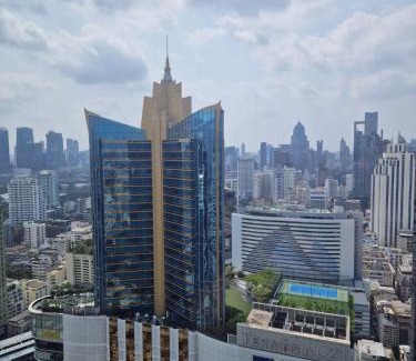 Asoke Apartment | Asok Luxury High End 2 bedrooms sleeps 4 Heart Of Bangkok
