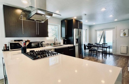 Summit Park Cabin | Aspen Alcove - Amazing Views w/Private Hot Tub!
