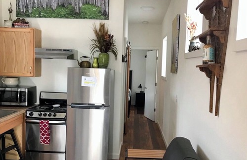 Idaho Springs Cabin | Aspen Cabin: Fully-Furnished, Pet Friendly Cabin