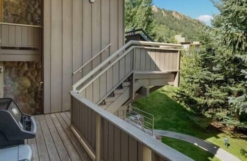 Downtown Apartment | Aspen Core Condo, Next to Gondola, Great Location