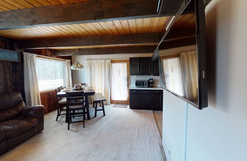 Taos Ski Valley Cabin | Aspen Hollow in the Upper Valley With High Speed Wifi